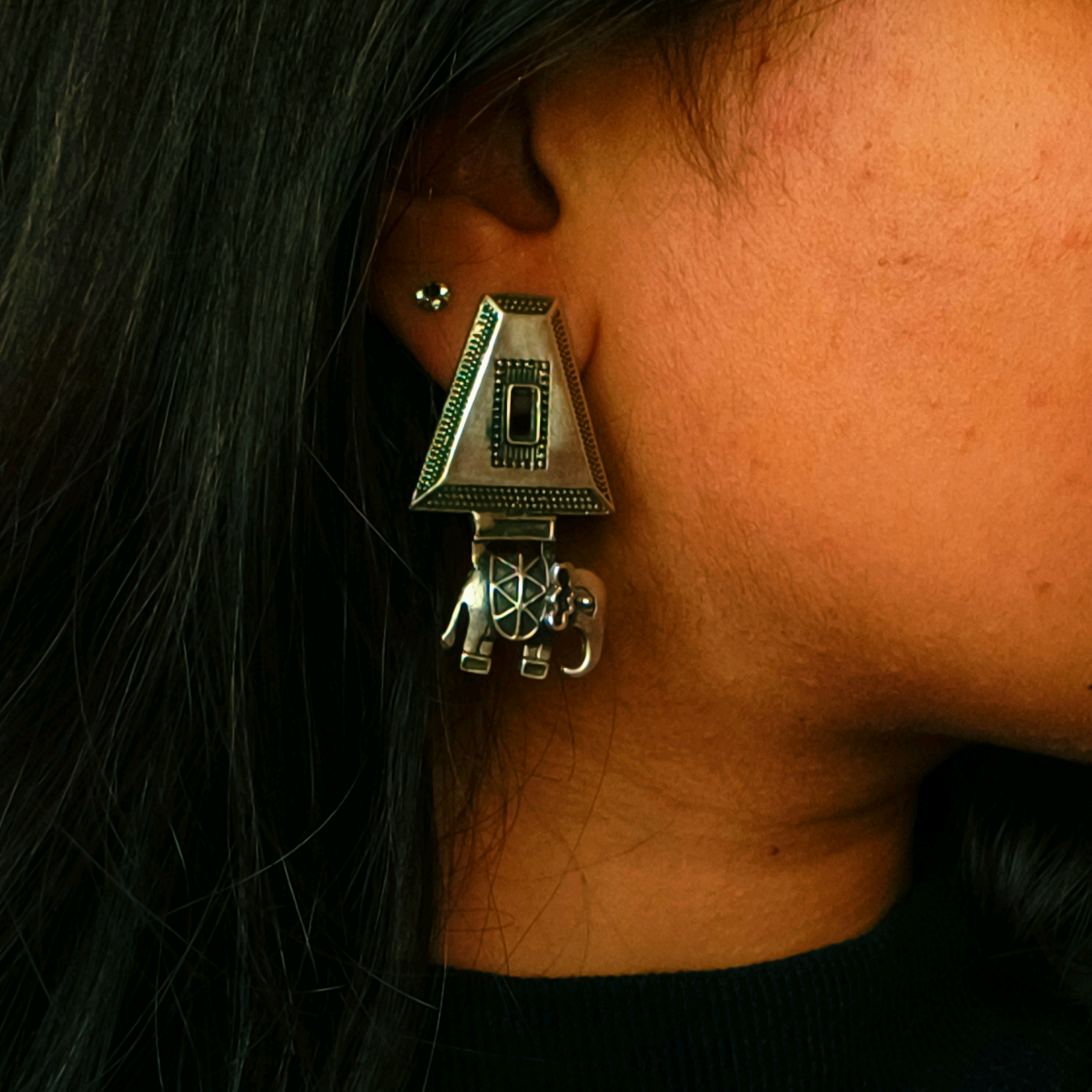 Kaara Ele Earrings 